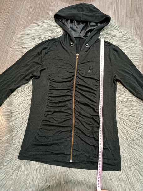 Tenká čierna mikina veľ. s, s