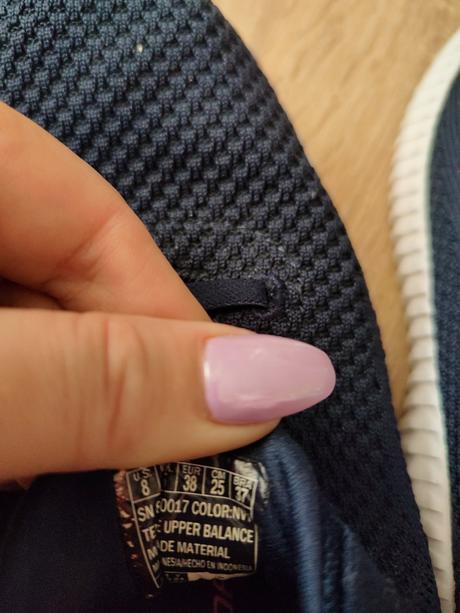 Botasky, skechers,38