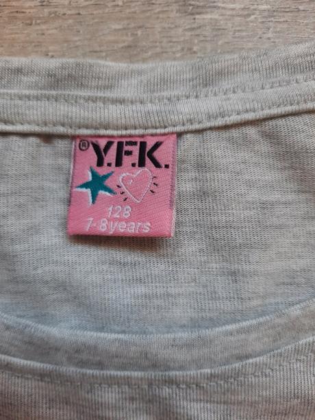 Tenký pulovrik, 128