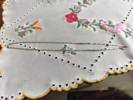 Strieborná retiazka s očkami, 