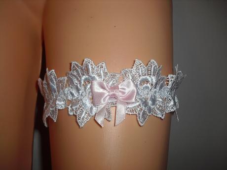 Svadobny s maslickou podvazok, s