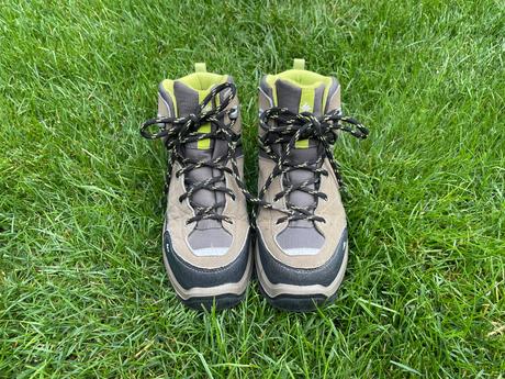 Turisticke vysoke topanky, 34