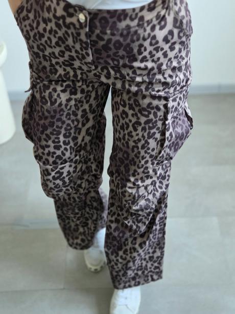 Extravagantné leo nohavice s/m, s