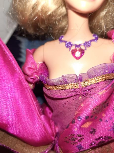 Barbie princezná liana, 