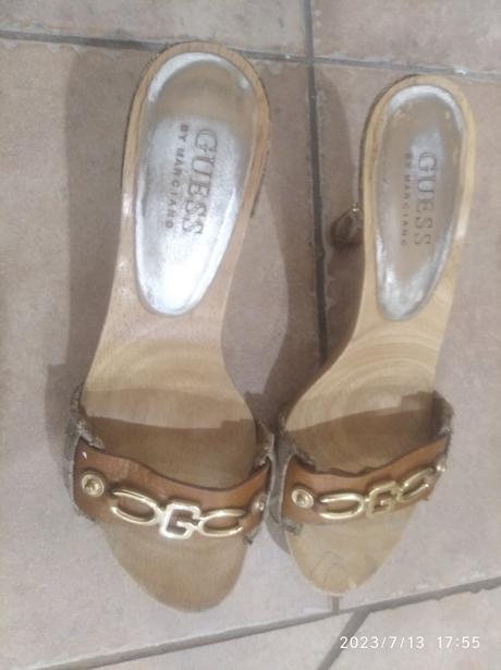 Guess slapky, guess,37