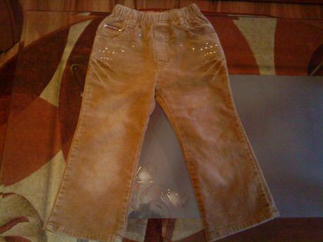  menžestrové nohavice, 104