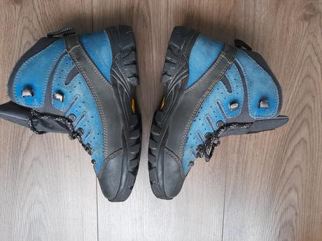 Turistické topánky, 31