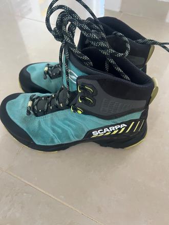 Topanky scarpa, 37