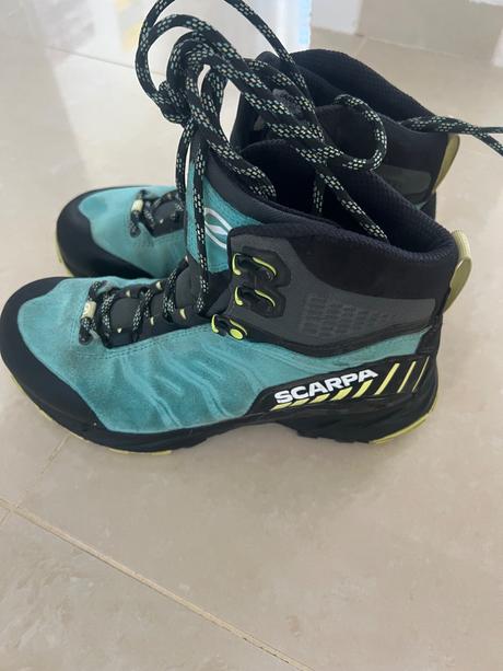 Topanky scarpa, 37