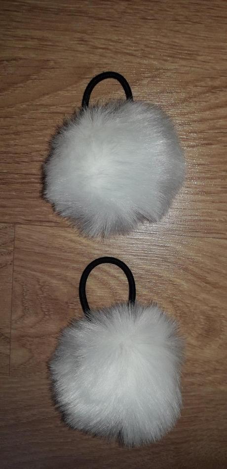 Gumička do vlasov pom pom biela,