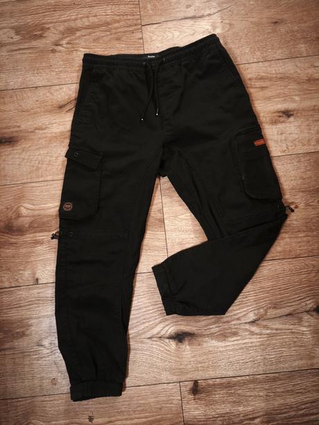 Nohavice, bershka,l