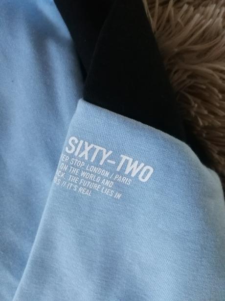 Bledomodrá mikina, chapter young,170