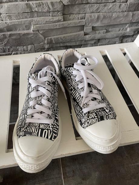Moschino v.38, moschino,38