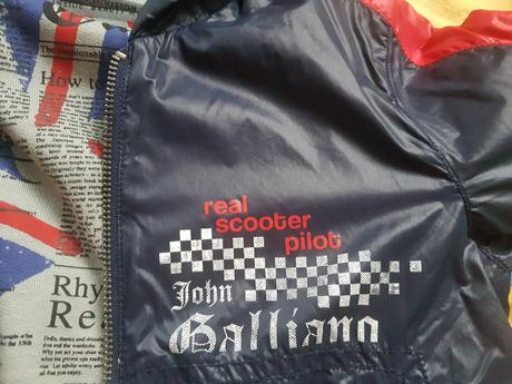 Obojstranna bundicka pre narocnejsich zn.galliano, 116