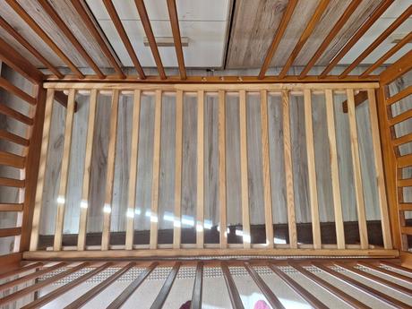 Kvalitna drevena postielka, šírka (cm): 60,dĺžka (cm): 120