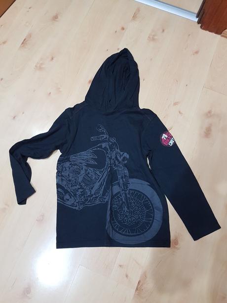 S kapucou...min nosene tricko, f&f,134