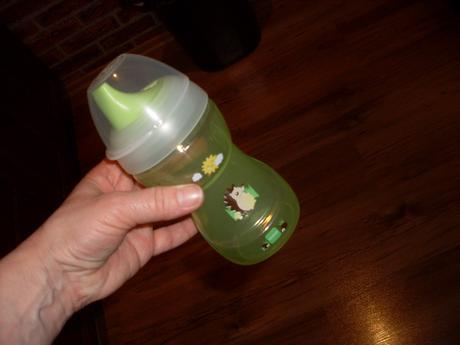 Výborný stav-flaša/flaška/s cucákom zn.mam, 