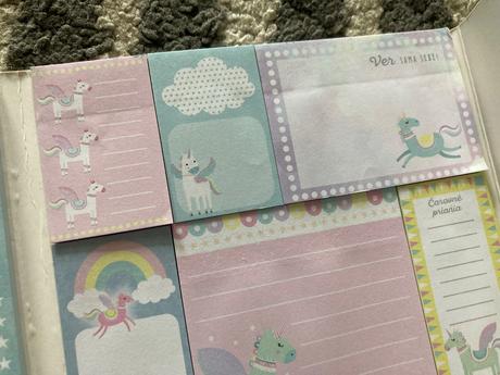 Svet plný jednorožcov blok,