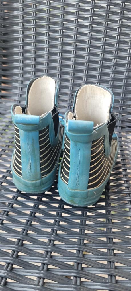 U&me poly gumáky, 22