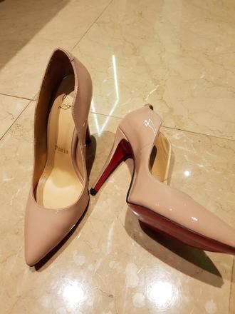 Ikonické lodičky s červenou podrážkou, 39