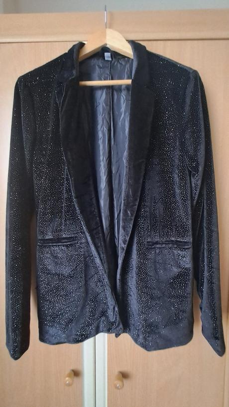 Čierne trblietavé sako, 38