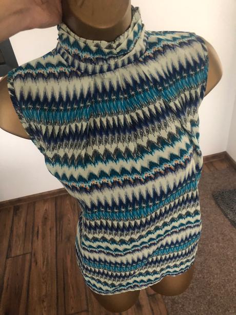 Farebný top bez rukavov, 36