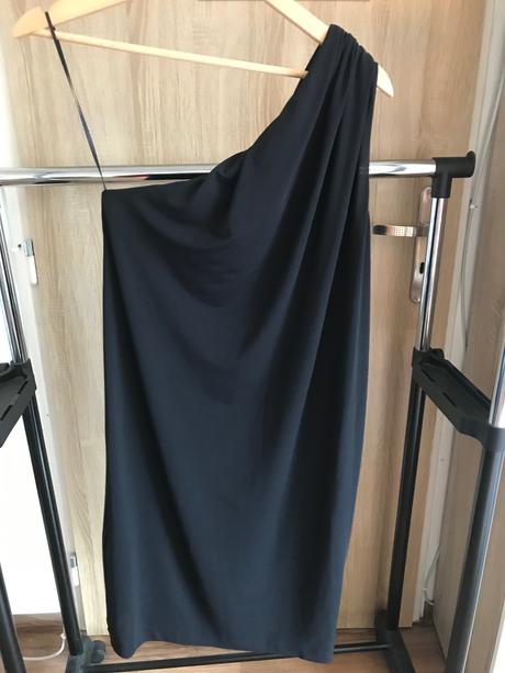 Little black dress na jedno rameno, mango,s