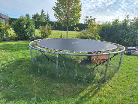 Predam trampolinu, 300-349 cm