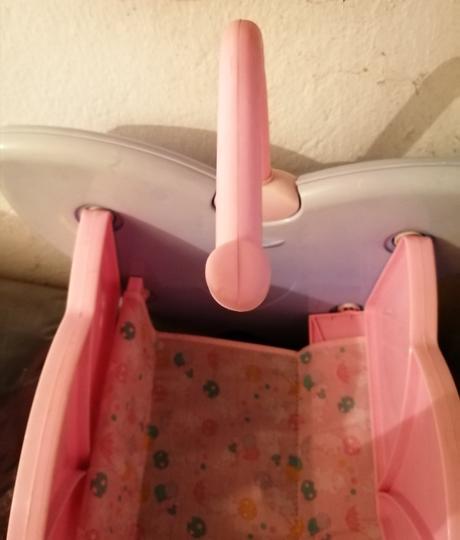 Postieľka pre bábiky, 