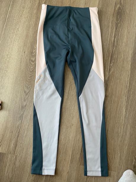 Športové leginy a top, zara,128