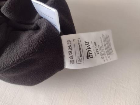 Čierna čiapka, crivit,122