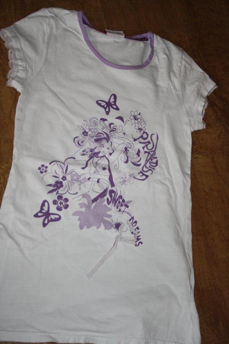 Tricko-raz oblecene, 152