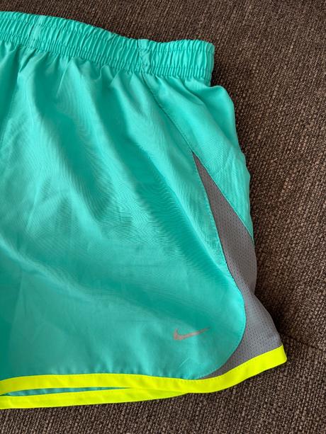 Dámske niké šortky xs, nike,xs