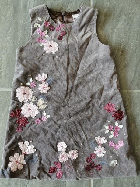 Šaty next v 104, 3-4 r.,podšívka, výšivka, next,104