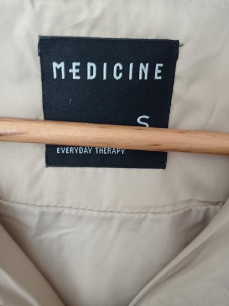 Prechodná bundička medicine, s