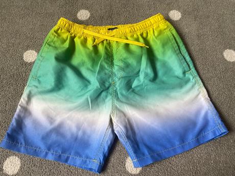 Šortkové plavky, 176