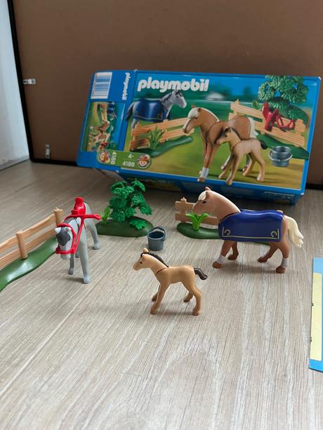 Playmobil koníky model 4188, 