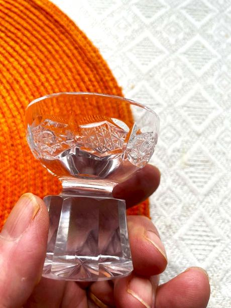 Kryštálová brúsená karafa a 6 štamperl. bohemia,