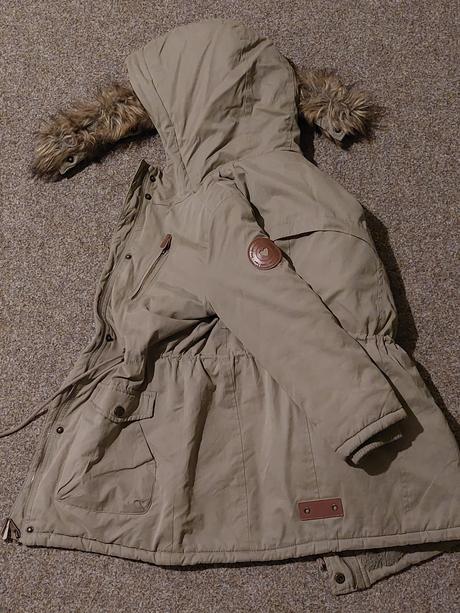 Zimna bunda, reserved,122