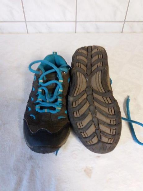 Turistické topánky, 32