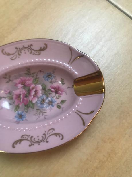 Popolník - ružový porcelán, 