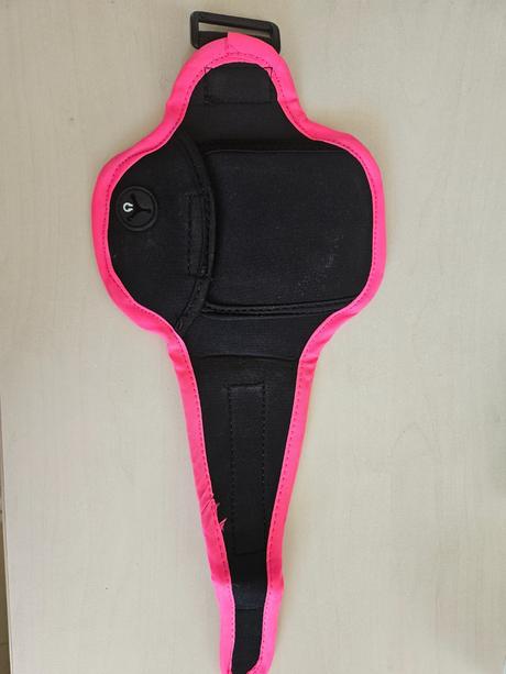 Puzdro na telefon na ruku karrimor,