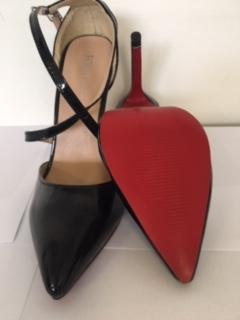 Čierne lodičky, 38