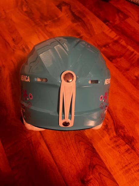 Prilba na lyzovanie korčuľovanie tyrkysová farba, s