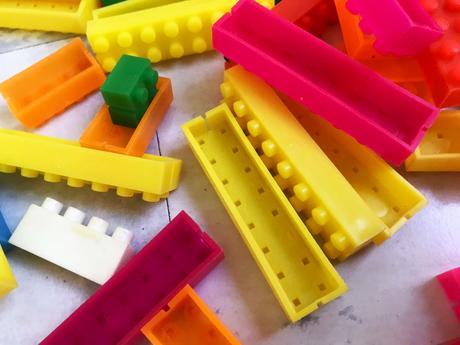 Pestrá stavebnica staviteľ  133 ks, 