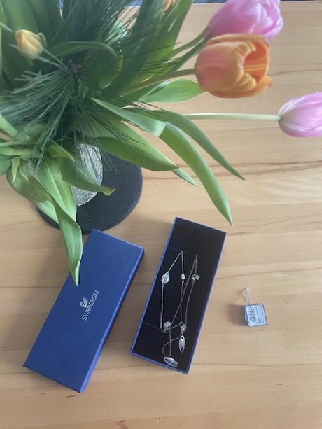 Swarovski -nahrdelnik, swarovski