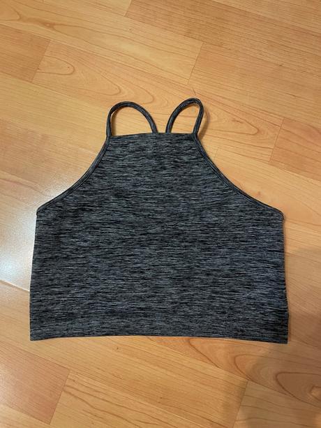 Sportova podprsenka, 152