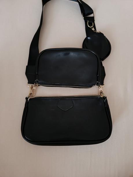 Čierna trojkabelka, 