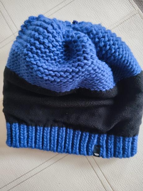 Čiapka na zimu, quiksilver