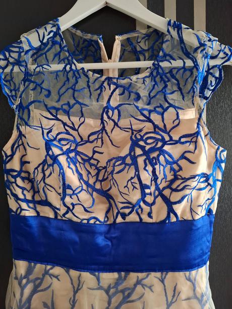 Dlhé spoločenské šaty s, s